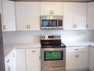 9520 S Hollybrook Lake Dr Unit 205, Pembroke Pines, FL 33025
