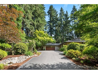 3080 Westview Cir, Lake Oswego, OR 97034