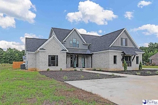 2754 Crepe Myrtle Rd, Florence, SC 29505