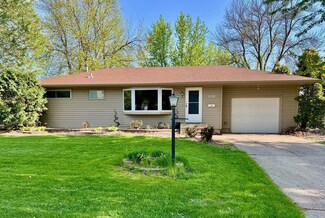 539 12th St NE, Owatonna, MN 55060