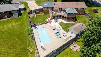 920 Thomas St, Statesville, NC 28677