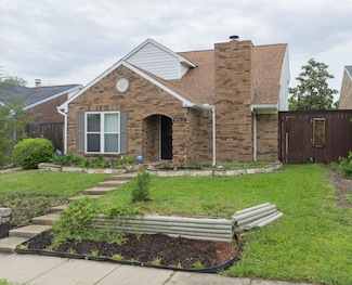 4232 Phoenix Dr, Carrollton, TX 75010