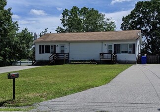 6 Briggs Ct, Taunton, MA 02780