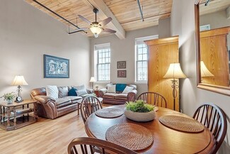 52 Lawrence Dr Unit 407, Lowell, MA 01854