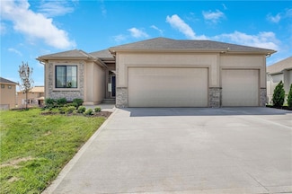 7900 SE Hoot Owl St, Blue Springs, MO 64014