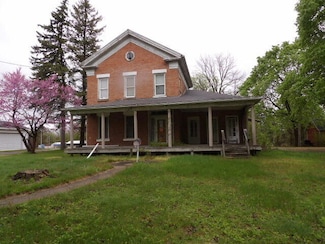 760 Goguac St W, Springfield, MI 49015