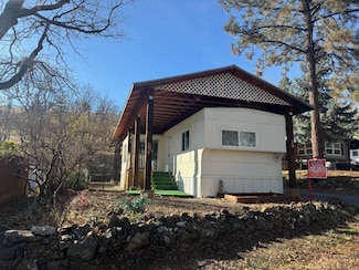 400 Hiram Page Rd, Yreka, CA 96097