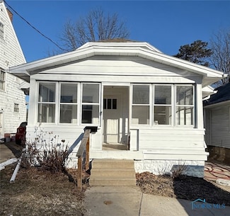 1744 Barrows St, Toledo, OH 43613