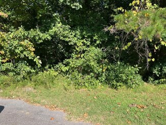 11 Wyncombe Ln, Bella Vista, AR 72714