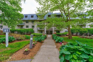 85 Commons Dr Unit 208, Shrewsbury, MA 01545
