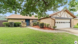 3 Autumn Cir, Wake Village, TX 75501
