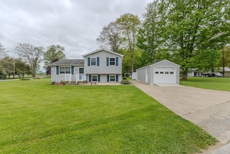 185 Gamma Rd, Corry, PA 16407