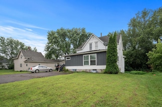 521 3rd Ave SW, Cambridge, MN 55008