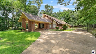 2 Spring Valley Ln, Texarkana, AR 71854