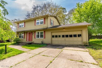 2864 Shellhart Rd, Norton, OH 44203