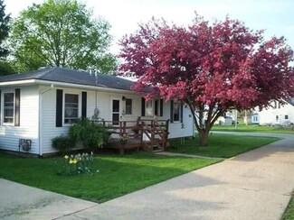 108 Mechanic St, Martelle, IA 52305