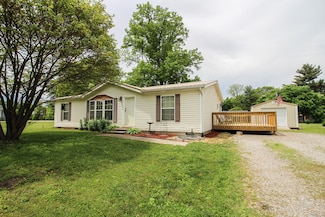 68846 Mott St, White Pigeon, MI 49099