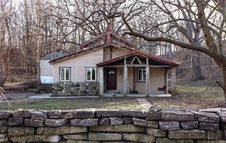 1702 S Spring St, Mishawaka, IN 46544