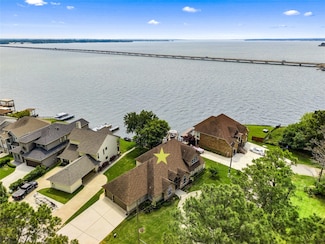 16446 Clear Water Cir, Montgomery, TX 77356