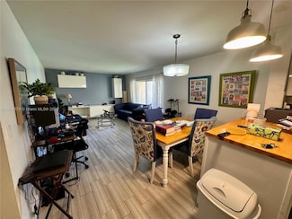 7747 SW 86th St Unit D-207, Miami, FL 33143
