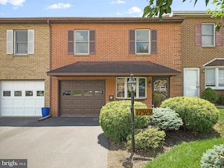 17919 Golf View Dr, Hagerstown, MD 21740