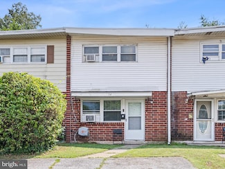 34 Thorn Ln, New Castle, DE 19720