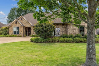 3803 Hobson Rd, Longview, TX 75605