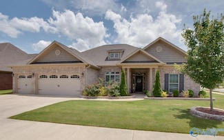 7619 Flint Crossing Cir SE, Big Cove, AL 35763