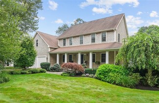 27 Windmill Dr, Wakefield, RI 02879