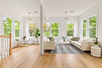 409 E 4th St, Brooklyn, NY 11218