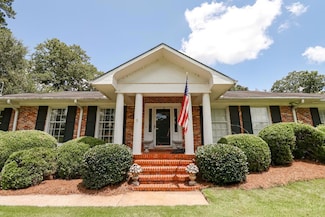 205 Valley Dr, Americus, GA 31709