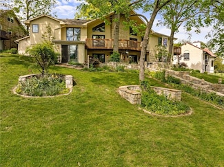 219 NW Locust St, Lees Summit, MO 64064