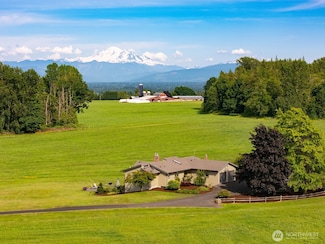 2751 Aldergrove Rd, Ferndale, WA 98248
