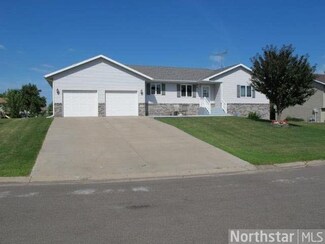 621 Maple Ave N, Maple Lake, MN 55358