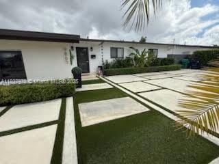 9865 SW 16th St, Miami, FL 33165