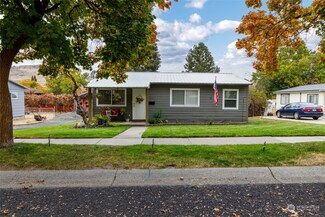 1108 Central Dr, Coulee Dam, WA 99116