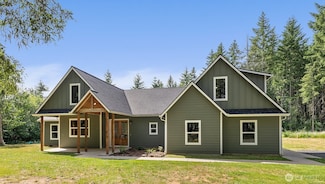 809 NW Gertrude Ave, Winlock, WA 98596