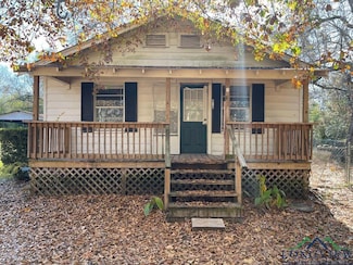 616 W Center St, White Oak, TX 75693