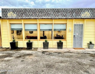 311 W Hopi Dr, Holbrook, AZ 86025