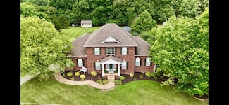 125 Lena Loop, Burns, TN 37029