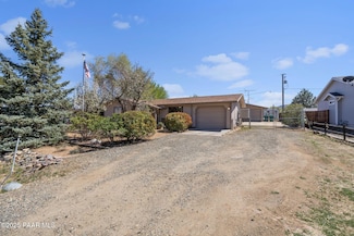 8125 E Loos Dr, Prescott Valley, AZ 86314