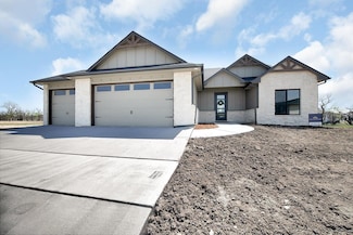 8381 E Summerside Place, Bel Aire, KS 67226