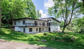 1022 Beau Brummel Dr, Sleepy Hollow, IL 60118