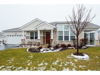 2667 Barrington Cir Unit 2667, Naperville, IL 60564