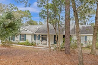 23917 Oak Tree Dr, Sorrento, FL 32776