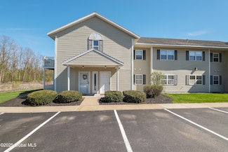 1501 Cambridge Manor Dr, Schenectady, NY 12302