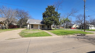 500 W Milam St, Ennis, TX 75119
