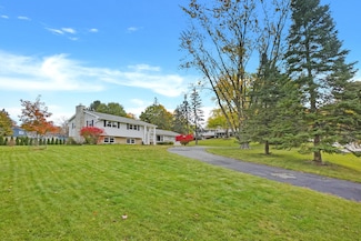 1620 Greenview Dr, Brookfield, WI 53045