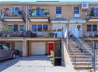 11 Seeley St, Brooklyn, NY 11218