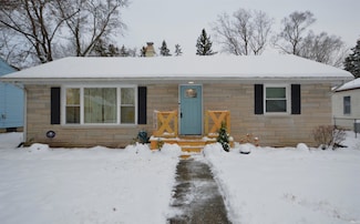 103 Clark St, Walkerton, IN 46574